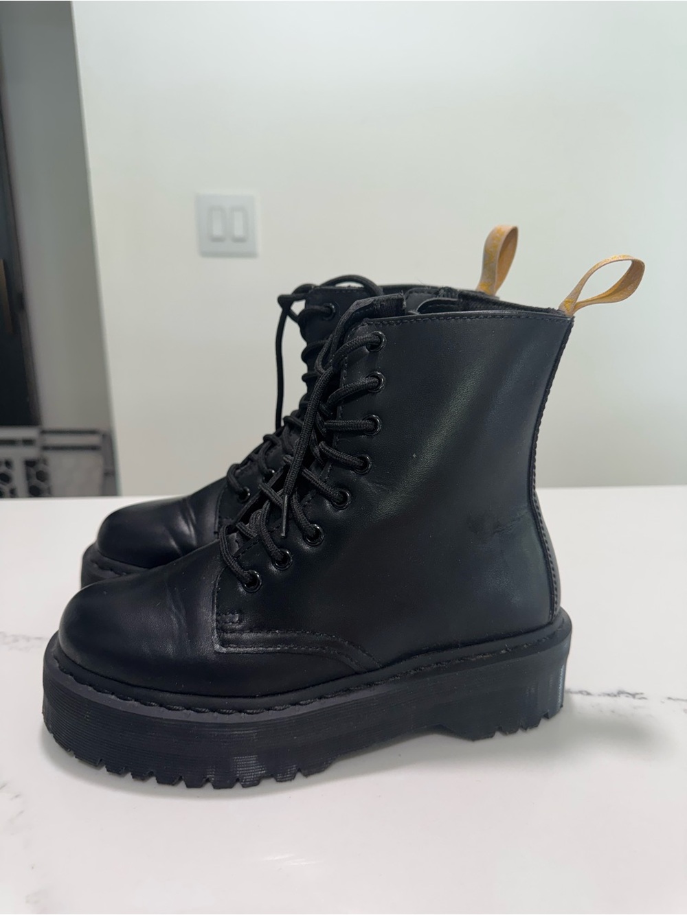 DR MARTENS VEGAN JADON
II BOOT MONO PLATFORMS
